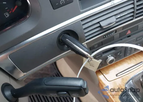 2006 Audi A6 3.2 z USA, uszkodzony, nr VIN WAUDH74F26N096384